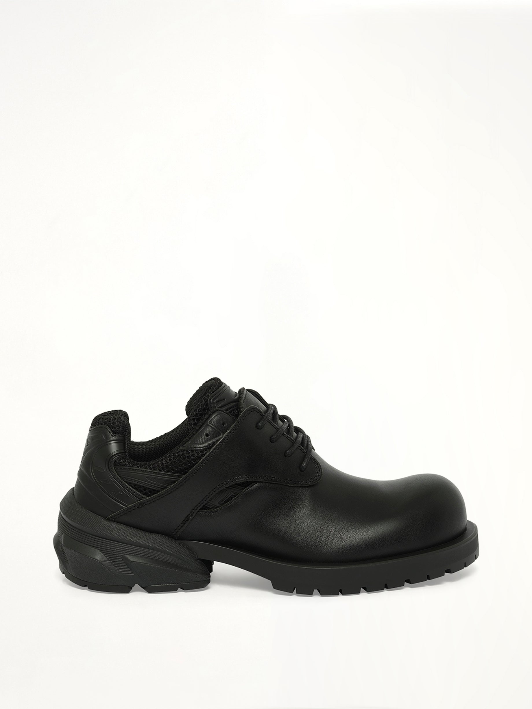 Starting Bigger Hybrid Derby in All Black