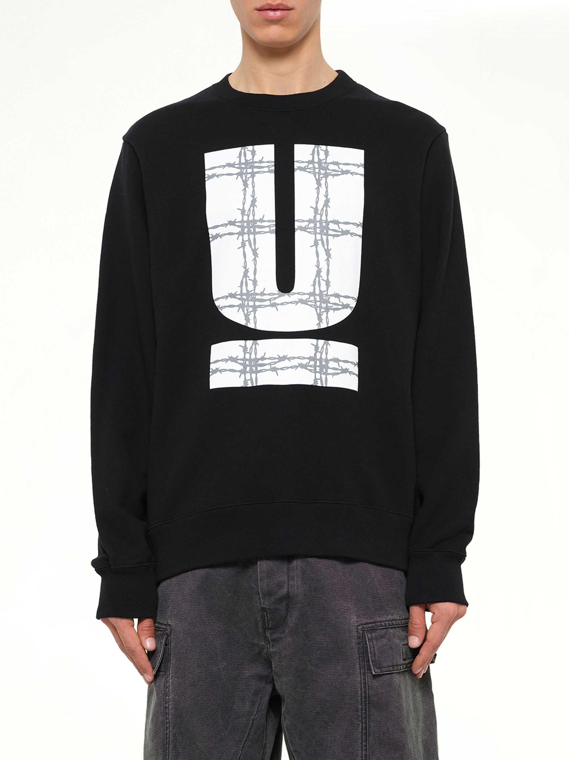 Barbed U Sweatshirt in Black